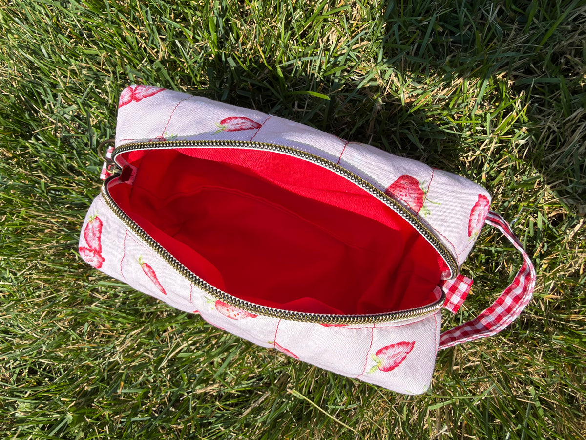 Sugar & Strawberries | Make Up Brush/Pencil Pouch