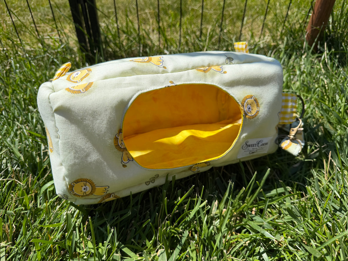 Little Lion Club (Grab N’ Go Carry All)