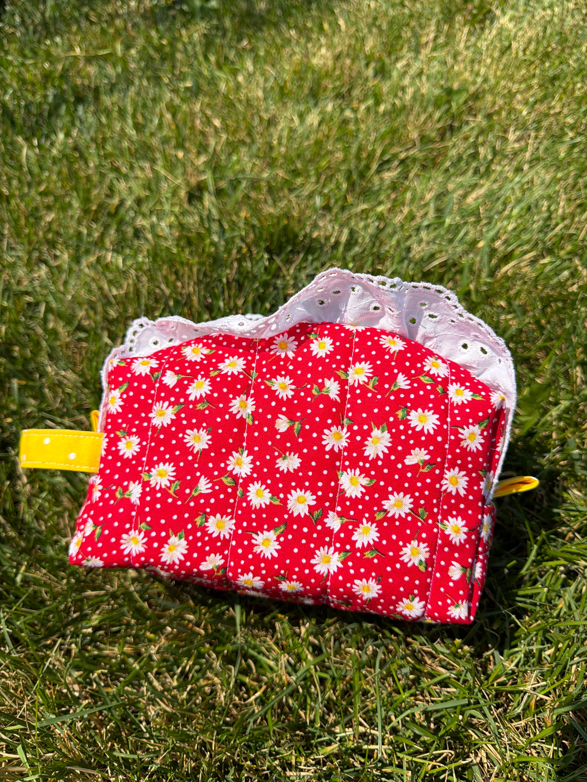Little Red Daisy | Make up brush/pencil pouch