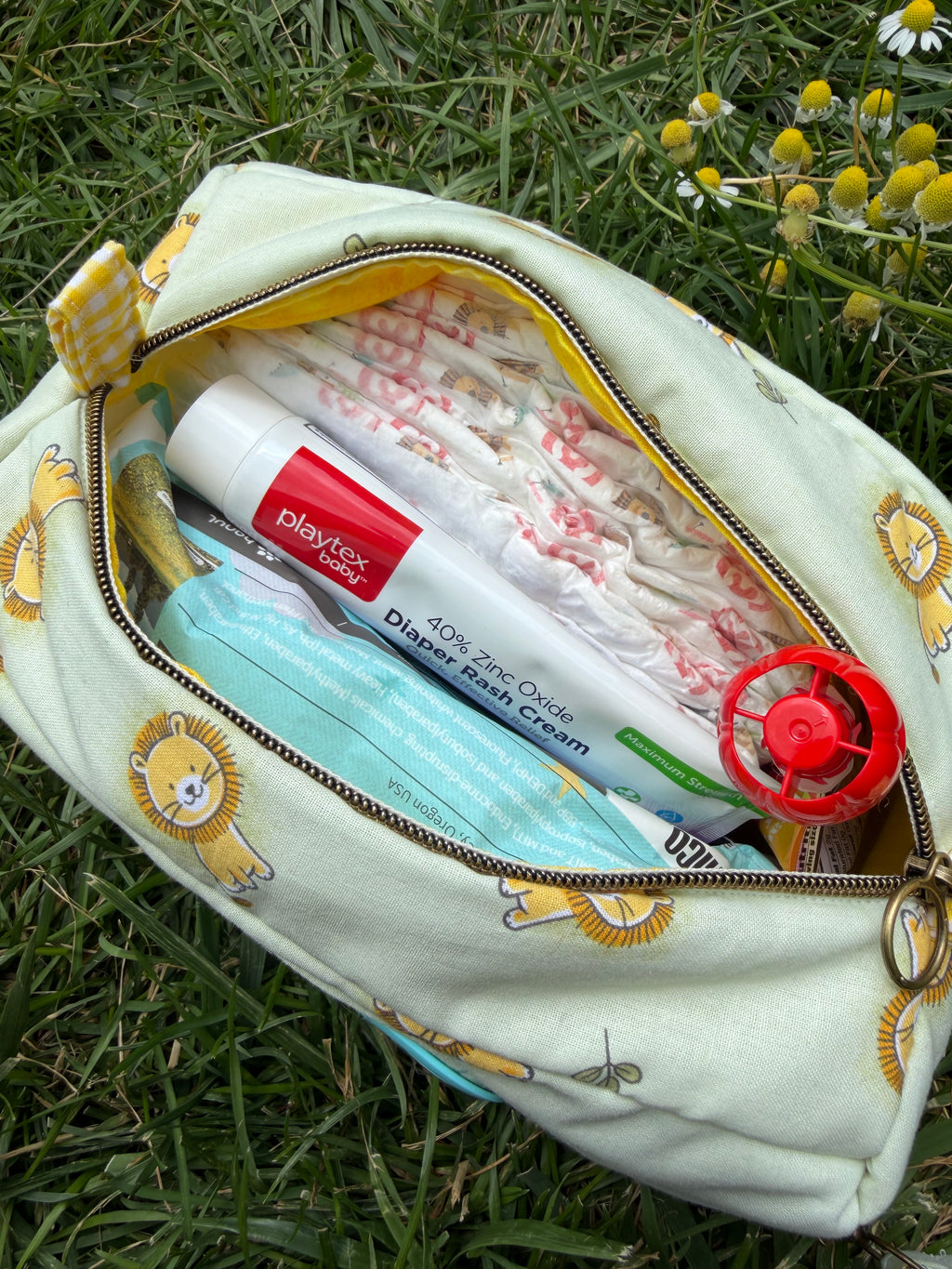 Little Lion Club (Grab N’ Go Carry All)